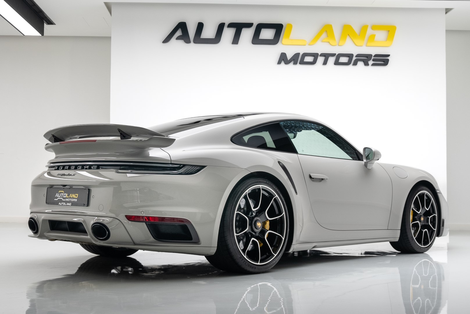 2024 PORSCHE 911 TURBO S. AEREOKIT. BURMESTER. SUNROOF. SPORT EXHAUST